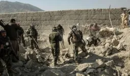 पाकिस्तान-अफगानिस्तान सीमा पर भारी तनाव: अफगान सेना का सैन्य चौकियों पर कब्जा और 14 सैनिकों की मौत का दावा