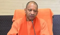 योगी सरकार का बड़ा फैसला: 2 लाख आउटसोर्सिंग कर्मचारियों के मानदेय में भारी बढ़ोतरी, अब लागू होगा आरक्षण भी