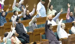 लोकसभा अध्यक्ष ओम बिरला को हटाने का विपक्ष का प्रस्ताव खारिज..लोकसभा में भारी हंगामे के बीच ध्वनिमत से फैसला