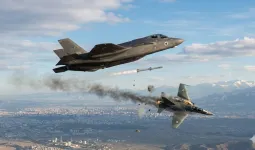 इजरायल का बड़ा दावा: एफ-35आई अदीर ने ईरानी जेट को मार गिराया, मिडिल ईस्ट में तनाव बढ़ा