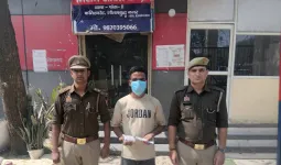 नोएडा में एटीएम बूथों पर कार्ड बदलकर धोखाधड़ी कर रहा बदमाश पुलिस के हत्थे चढ़ा