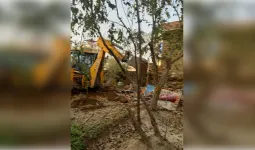 मुजफ्फरनगर के मीरापुर में कब्जामुक्त हुआ कब्रिस्तान, प्रशासन ने ध्वस्त किया अवैध निर्माण