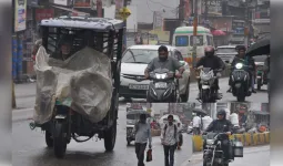 शामली में मौसम का तीखा यू-टर्न: दो दिन की बारिश से 10 डिग्री लुढ़का पारा