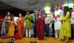 मुजफ्फरनगरः रिजर्व पुलिस लाइन में होली मिलन समारोह, एसएसपी ने रिक्रूट आरक्षियों के साथ खेली फूलों की होली