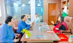 नोएडा में उद्यमियों ने डीएम संग की बैठक, बदहाल सड़कों की मरम्मत कराने की मांग