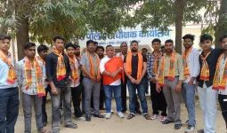 मौलाना अब्दुल्लाह सलीम के खिलाफ हिंदू युवा वाहिनी का प्रदर्शन, पुतला फूंक कर हिंदू युवा वाहिनी ने दिया विवादित बयान