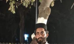 मुजफ्फरनगर: महावीर चौक पर रफ़्तार का कहर, नारियल का ठेला लगाने वाले मासूम युवक की सड़क हादसे में मौत