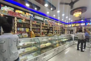 होली से पहले रुद्रप्रयाग में मिलावटी खाद्य पदार्थों के विक्रय पर सख्त कार्रवाई, आठ नमूने जांच को भेजे