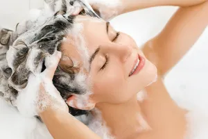 बालों को धोने का सही तरीका