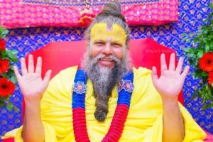 वृन्दावन सुदामा कुटी पहुंचे संत प्रेमानंद महाराज, संतों के साथ की आध्यात्मिक चर्चा