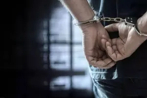 हरदोई में शातिर गोकश ने दरोगा से छीना सर्विस रिवाल्वर,गिरफ्तार