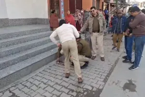 रोहतक:दो गुटों में खूनी संघर्ष,युवक की तेजधार हथियार से हत्या