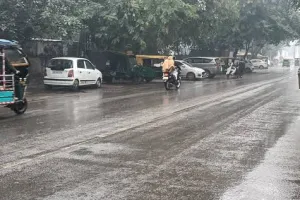 सहारनपुर-देवबंद में बारिश ने बदल दिया मौसम, किसानों के लिए वरदान, आम जनजीवन प्रभावित