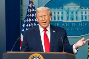 ट्रंप की चेतावनी से भड़का ईरान, बोला-अमेरिका ने हमला किया तो इजरायल को करेंगे टारगेट 