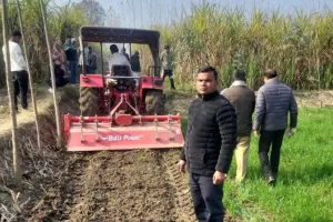 मुजफ्फरनगर में किसान ने बंद कर दिया था रास्ता, जब पहुंचा प्रशासन तो मच गया हड़कंप, पुलिस बुलानी पड़ी