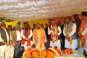 अयोध्या में विनय कटियार की दावेदारी से भाजपा में खलबली, प्रदेश अध्यक्ष का स्वागत, कुर्मी वोटों के समीकरण पर नज़र 