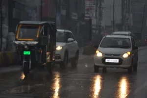 शामली में अचानक मौसम बदला: बारिश और तेज हवाओं ने आम जीवन किया प्रभावित