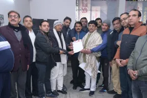 गृहकर और जीएसटी के नोटिसों से मुजफ्फरनगर के व्यापारियों में भारी रोष: मंत्री कपिल देव को सौंपा ज्ञापन