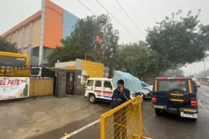 नोएडा में स्कूलों को बम से उड़ाने की धमकी, 6 से अधिक स्कूल बंद, पुलिस-प्रशासन अलर्ट 