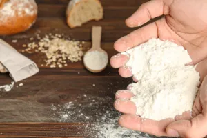 स्वाद में मखमली, शरीर के लिए जहर! जानें मैदा कैसे आपको पहुंचाता है नुकसान 