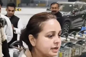 रोहिणी आचार्य ने तेजस्वी यादव पर लगाया राजद को बर्बाद करने का आरोप, दी खुली चुनौती