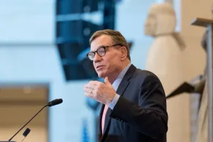 भारत-पाकिस्तान के बीच तनाव कम करने में अमेरिका की भूमिका बढ़ा-चढ़ाकर बताई गई: सीनेटर मार्क वॉर्नर 