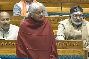 इकोनॉमिक सर्वे: वैश्विक अनिश्चितताओं के बीच भारत की घरेलू अर्थव्यवस्था मजबूत, विकास क्षमता 7 फीसदी के करीब 