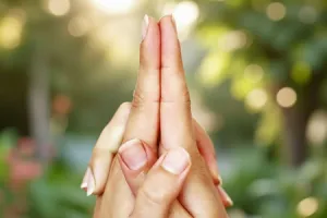 तनाव, डर और नकारात्मक सोच से राहत दिलाती है काली मुद्रा, दूर होता है डिप्रेशन