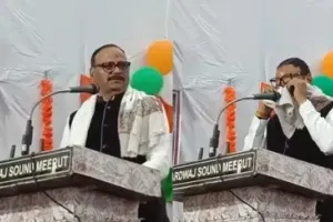 मंच पर फूट-फूट कर रो पड़े डिप्टी CM बृजेश पाठक | मेरठ से आया भावुक कर देने वाला वीडियो वायरल