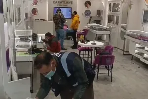 सहारनपुर में टाटा के डायमंड शोरूम में करोड़ों की चोरी, छत के रास्ते दीवार काटकर घुसे बदमाश, ले गए हीरे