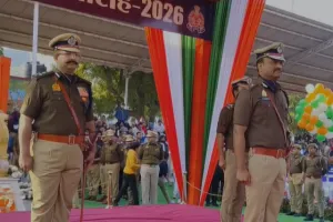 गाजियाबाद पुलिस लाइन में 77वां गणतंत्र दिवस मनाया गया, उत्कृष्ट प्रदर्शन करने वालों को सम्मानित