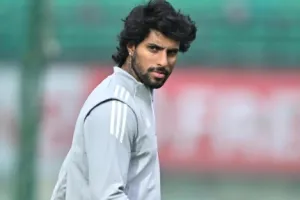 टीम इंडिया को झटका: तिलक वर्मा न्यूजीलैंड सीरीज से बाहर; श्रेयस अय्यर टीम में बरकरार