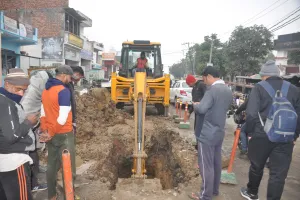 शामली में जल संकट, मुख्य पाइपलाइन मरम्मत के चलते पूरे दिन बाधित रही जलापूर्ति