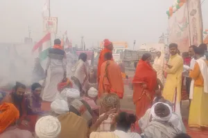 मन की शुद्धि और अहंकार का त्याग: शंकराचार्य स्वामी अविमुक्तेश्वरानंद के शिविर में गूंजे वेदमंत्र, शुरू हुआ भव्य 'संत यज्ञ'