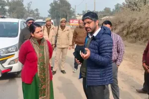 बिजनौर डीएम ने हाईवे निर्माण में धीमी प्रगति पर जताई नाराजगी, 15 अप्रैल तक काम पूरा करने की चेतावनी