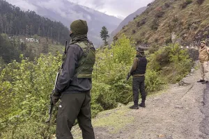 किश्तवाड़ में सुरक्षा बलों और आतंकवादियों के बीच ताजा मुठभेड़