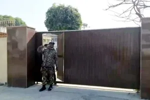 फरीदाबाद में पूर्व कैबिनेट मंत्री महेंद्र प्रताप सिंह के आवास पर ईडी की छापेमारी