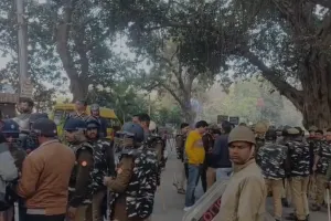 BHU कैंपस में बवाल:  30-40 छात्रों ने किया हमला, PG छात्र का सिर फटा ,पुलिस ने 11 कमरों को किया सील, हमलावरों की तलाश जारी