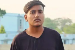 कानपुर में सड़क पर शव रख कर परिजनों का हंगामा, धर्म परिवर्तन और पुलिस लापरवाही का लगाया आरोप