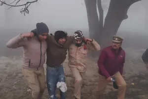 कन्नौज: जेल से फरार डंपी उर्फ शिवा पुलिस मुठभेड़ में घायल..बांये पैर में गोली लगी