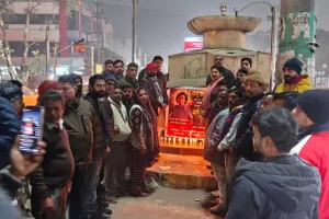 गाजियाबाद में कश्यप समाज ने सोनू कश्यप हत्याकांड पर न्याय की मांग को लेकर निकाली कैंडल मार्च