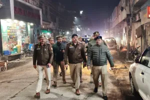 शब-ए-बारात व गुरु रविदास जयंती से पहले मेरठ में पुलिस अलर्ट, एसपी देहात ने किया पैदल गश्त व बैठक