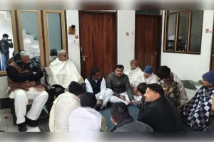 सपा राष्ट्रीय महासचिव राकेश शर्मा की भाभी का असामयिक निधन, आवास पर पहुंचे दिग्गजों ने दी श्रद्धांजलि