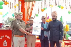 शामली में गणतंत्र दिवस की धूम: जिलाधिकारी ने फहराया तिरंगा, भव्य परेड और मार्चपास्ट से गूंजा जनपद