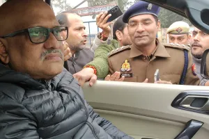 सोनू कश्यप के परिजनों से मिलने जा रहे कांग्रेस प्रदेशाध्यक्ष अजय राय को बॉर्डर पर रोका; घंटों चली 'नूरा-कुश्ती', भंगेला चौकी पर लिया हिरासत में