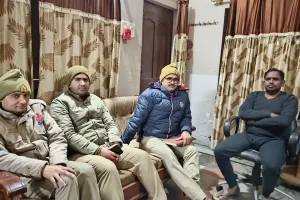 मुजफ्फरनगर में सोनू कश्यप हत्याकांड को लेकर मोहन प्रजापति नजरबंद, सरकार पर लगाए गंभीर आरोप