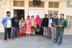 मीरापुर में विशेष पुनरीक्षण अभियान: BLO ने मतदान केंद्रों पर पढ़कर सुनाई मतदाता सूची, नए वोट बनाने पर दिया जोर