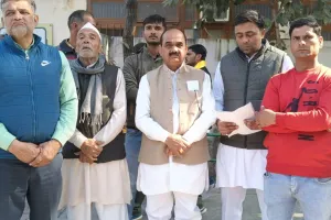 मुजफ्फरनगर में भू-माफिया के खिलाफ जाट महासभा का प्रदर्शन, डीएम से सख्त कार्रवाई की मांग