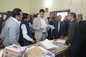 सहारनपुर डीएम मनीष बंसल ने देवबंद तहसील का निरीक्षण कर दिए कड़े निर्देश