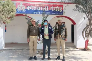 सहारनपुर थाना गंगोह पुलिस ने लाखों की स्मैक के साथ नशा तस्कर गिरफ्तार किया